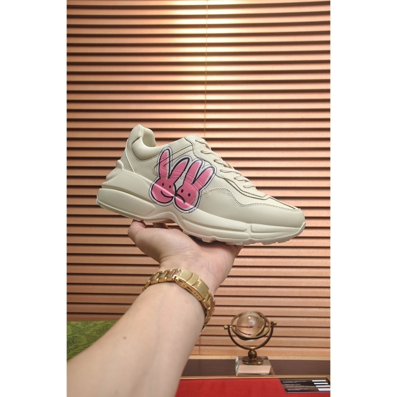 G*u*i casual shoes